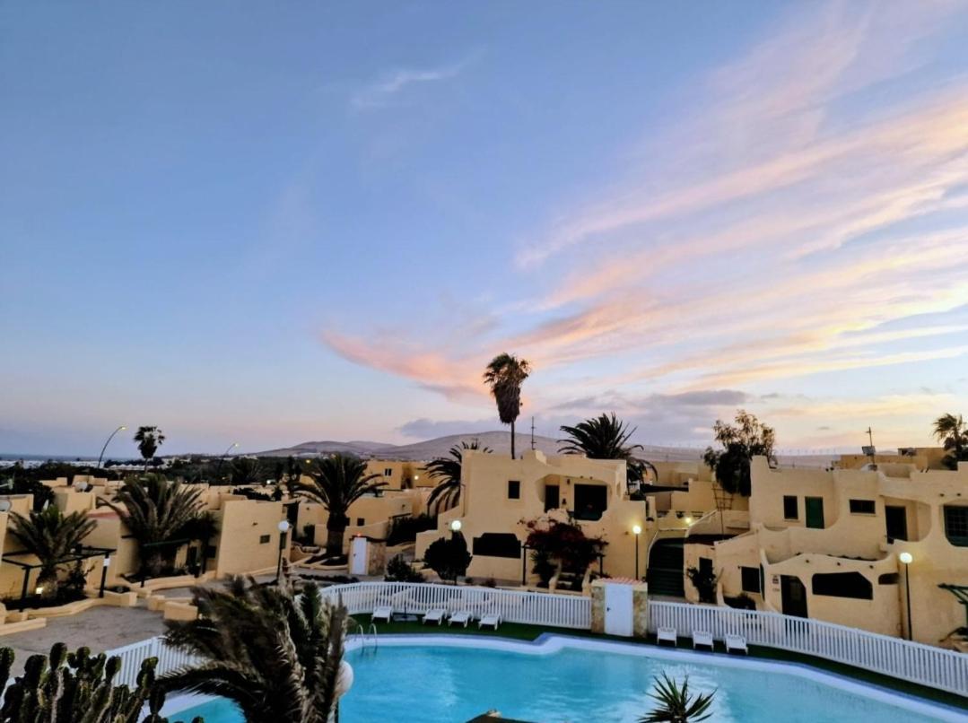 Apartamento Con Jacuzzi Vistas A La Piscina Costa Calma Exterior photo